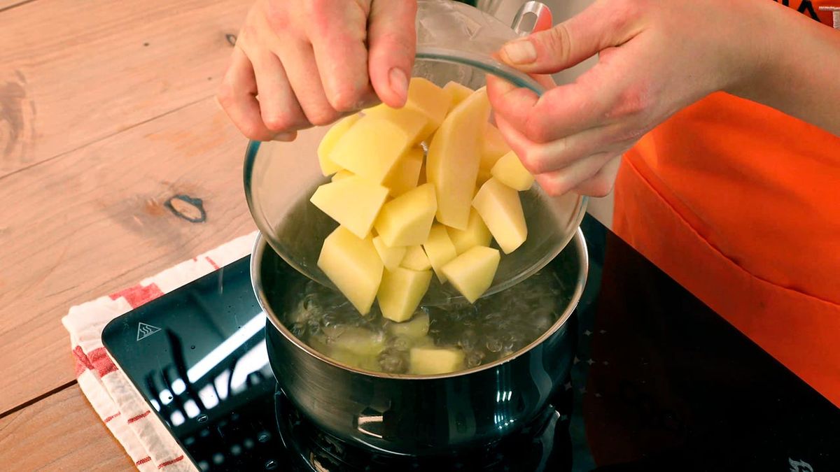 Recetas de gofres salados de espinaca y queso feta  paso 1