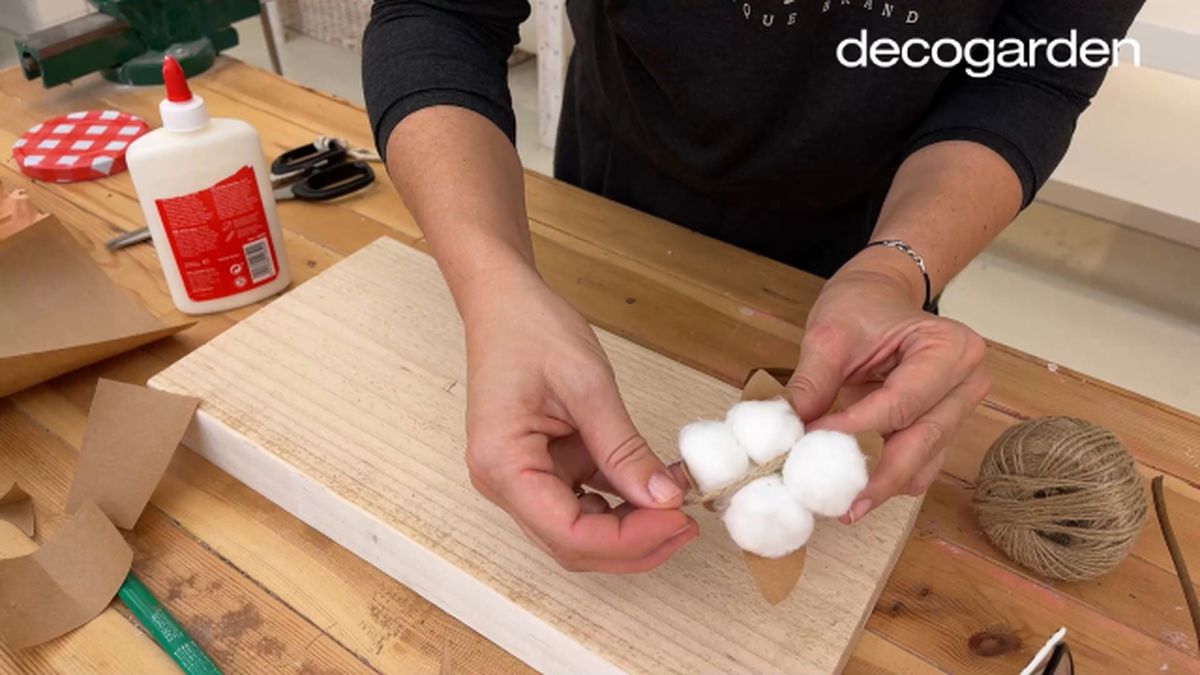 como hacer flores algodon paso 4