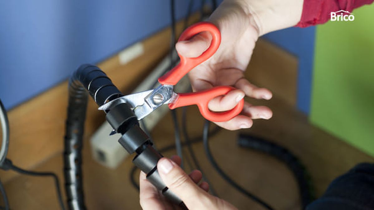 Bricomania 703 cubre cables p2