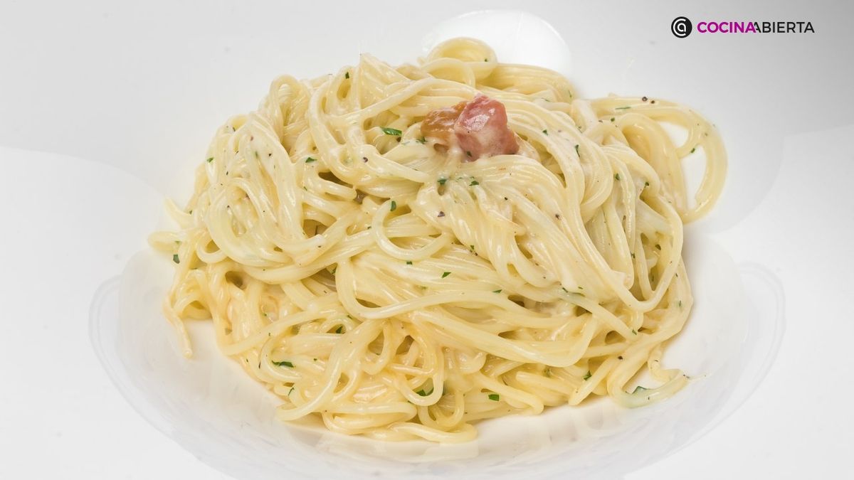Bruno Oteiza te enseña a cocinar unos deliciosos espaguetis con panceta