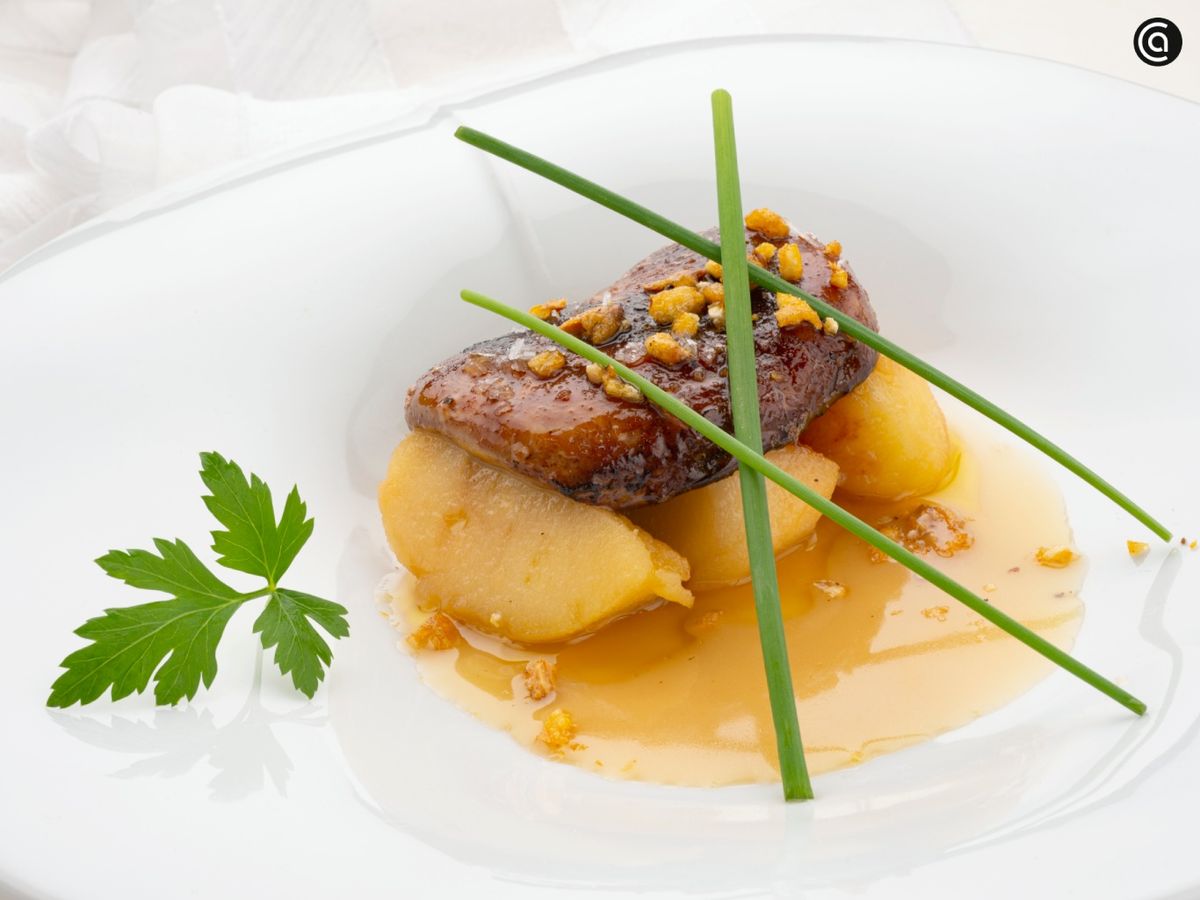 El escalope de foie gras con manzana de Joseba Arguiñano es una receta ideal para celebración