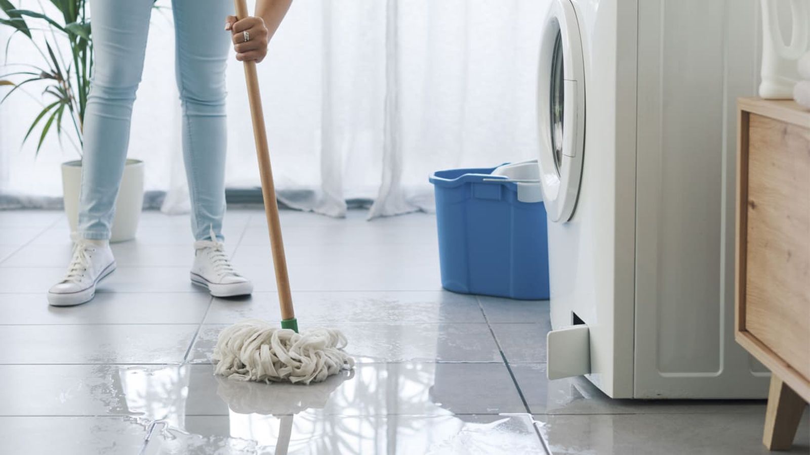 lavadora pierde agua por debajo xl