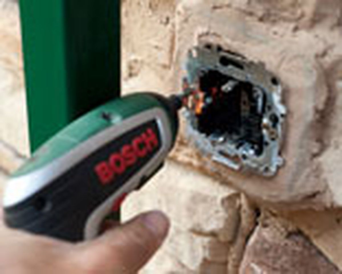 brico 0645 1 Enchufe tapa protectora paso 3