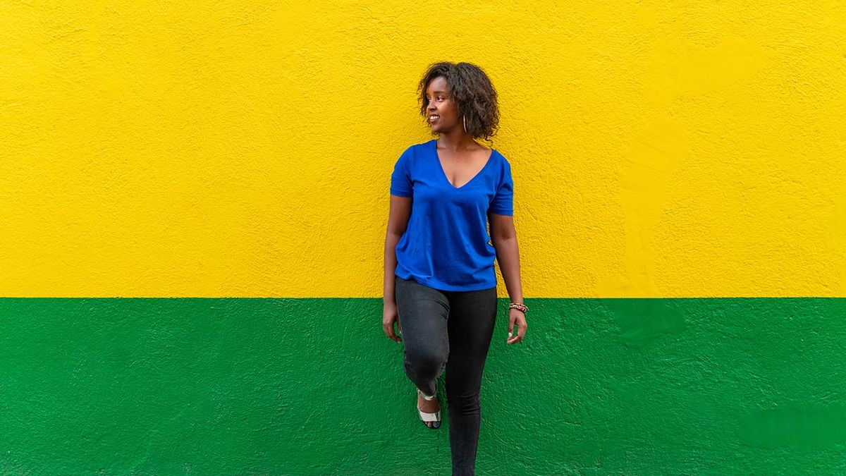 color block moda negro azul