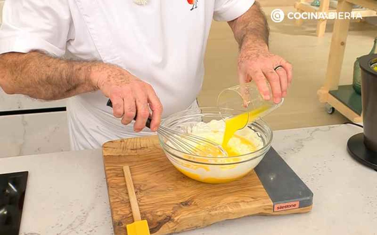 Agrega el zumo de naranja