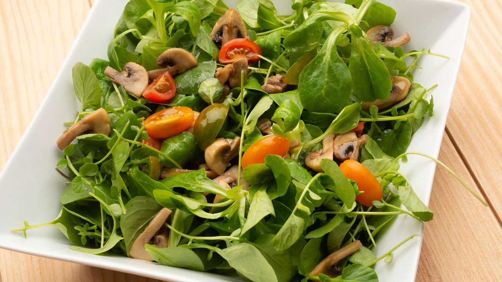 ensalada de berros canonigos y champinones xl