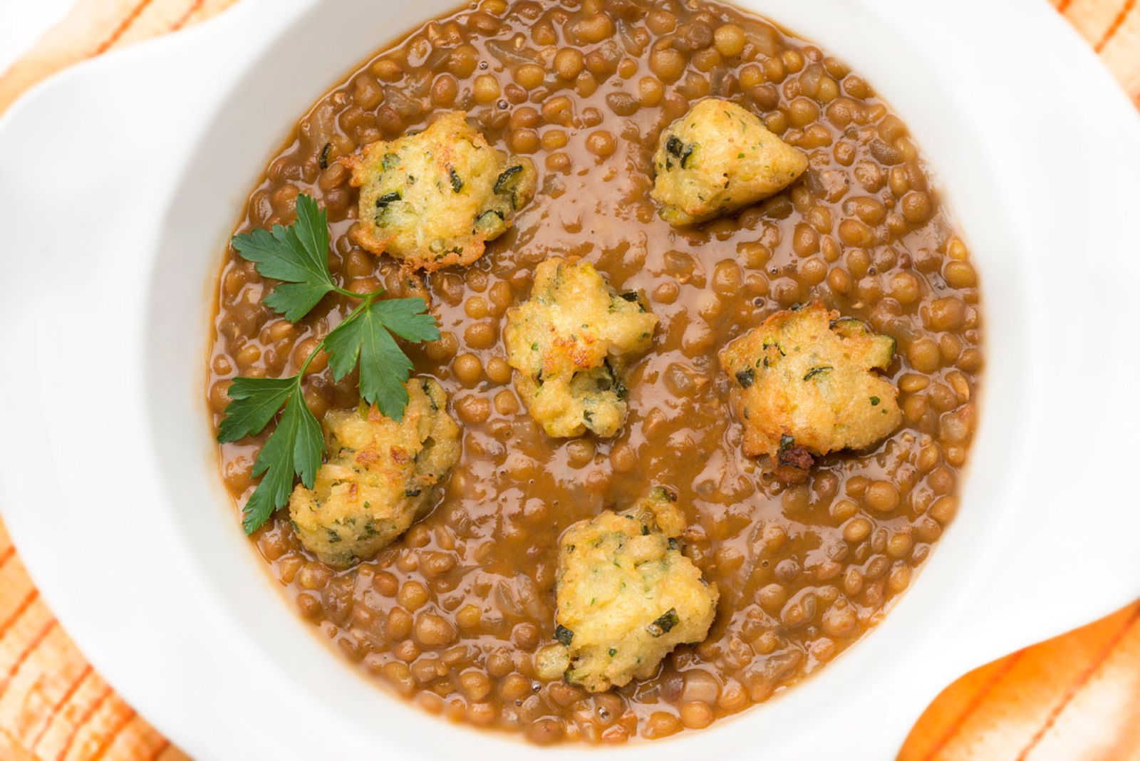 485 Lentejas con fritos de calabacín (5100) xl