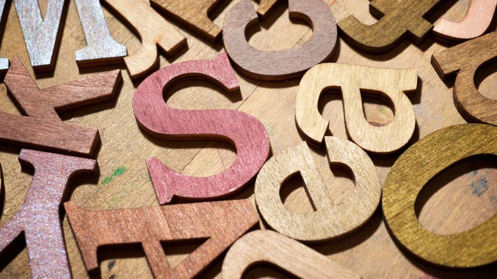 Letras de madera para decorar.