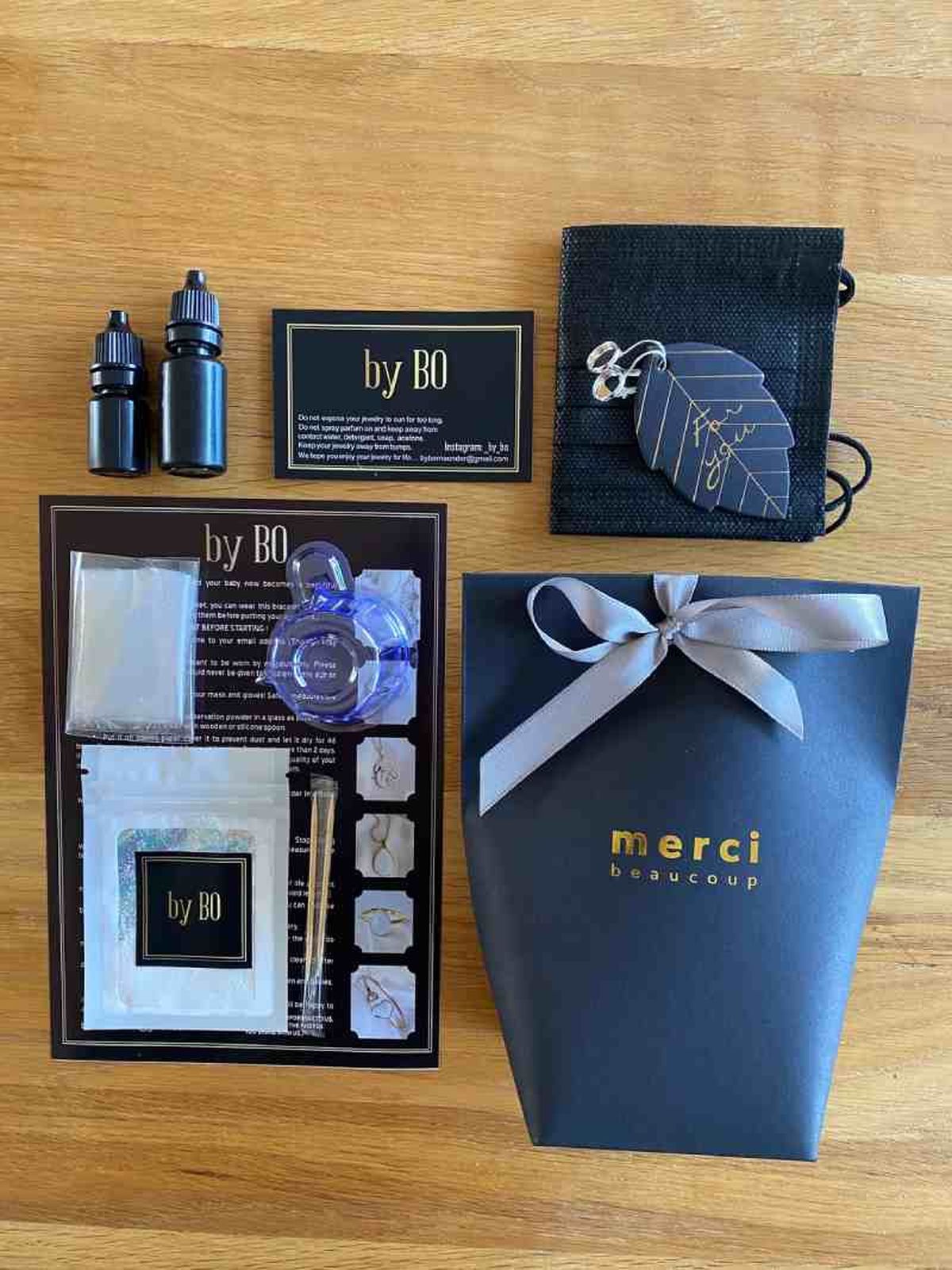 Kit para hacer joyas con leche materna