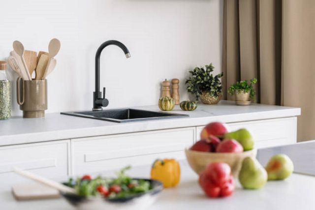 Grifería negra nueva tendencia para renovar la cocina 11