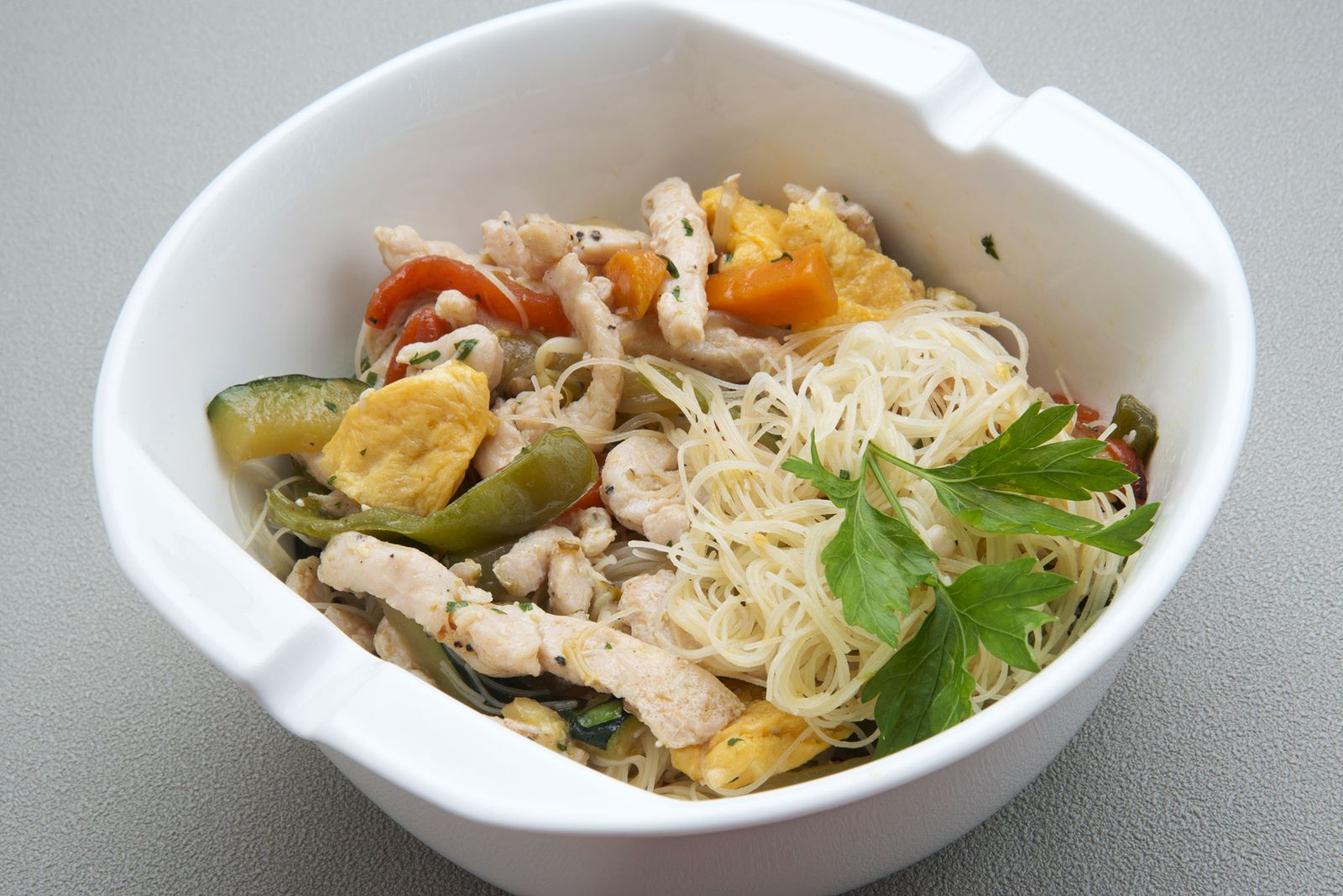 6026 1 Fideos de arroz con pollo (1388) xl