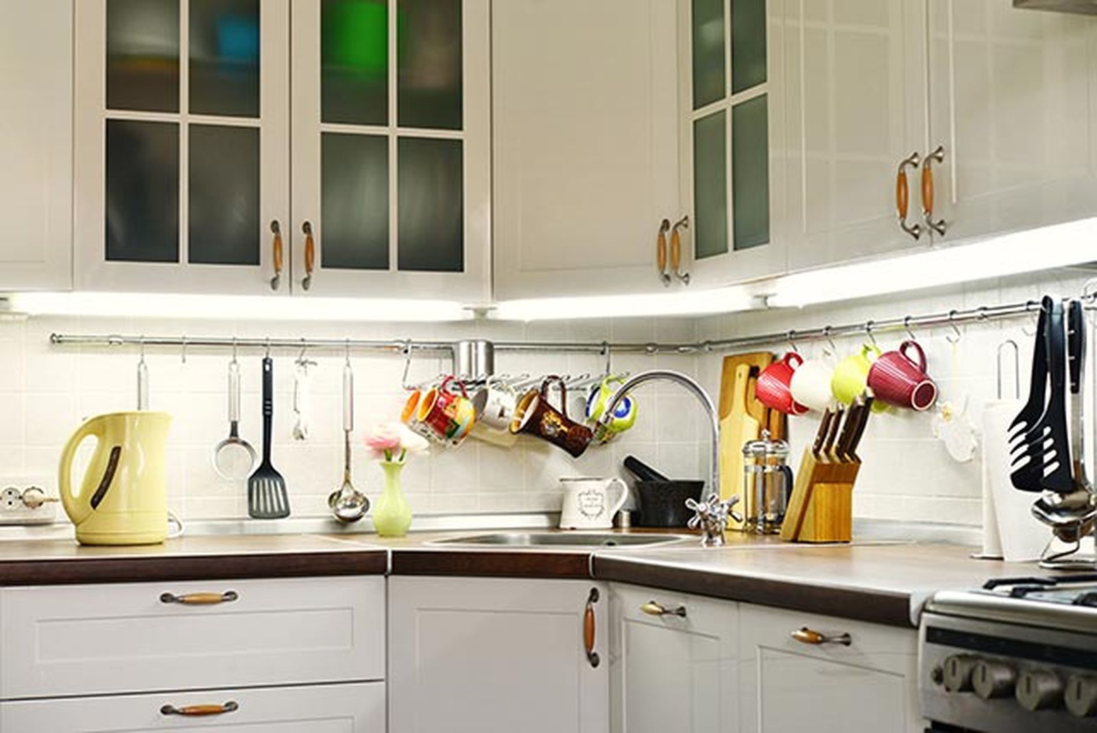 Trucos para cocinas pequeñas iluminación