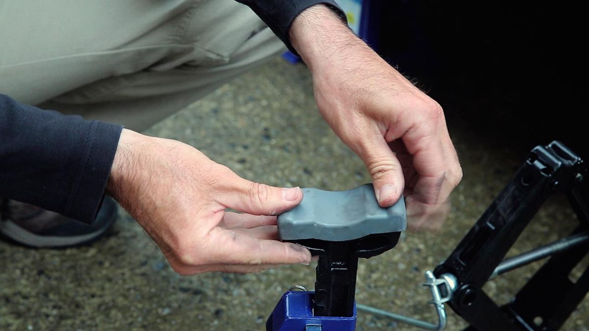 Cómo utilizar un caballete con cremallera paso 5