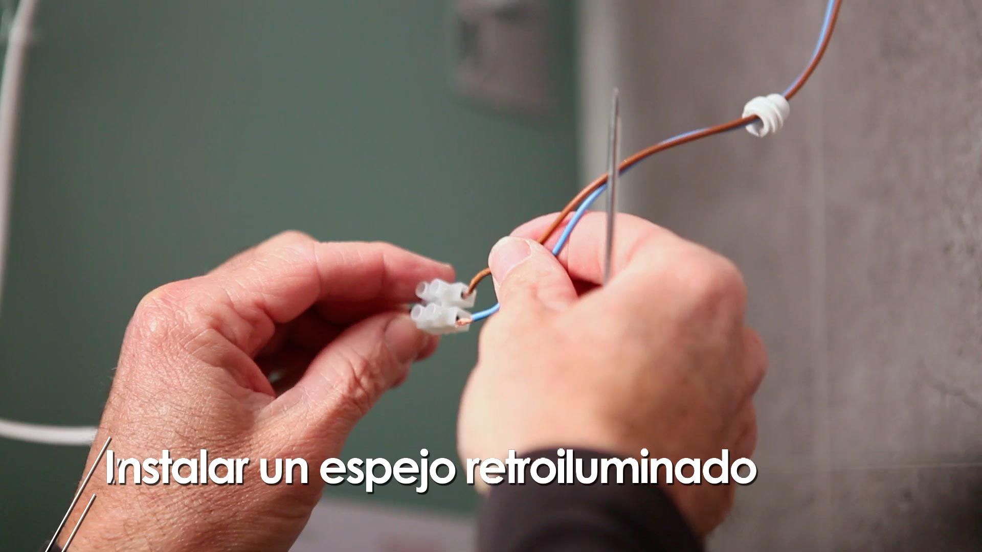 Colocar un espejo retroiluminado en el baño paso 4
