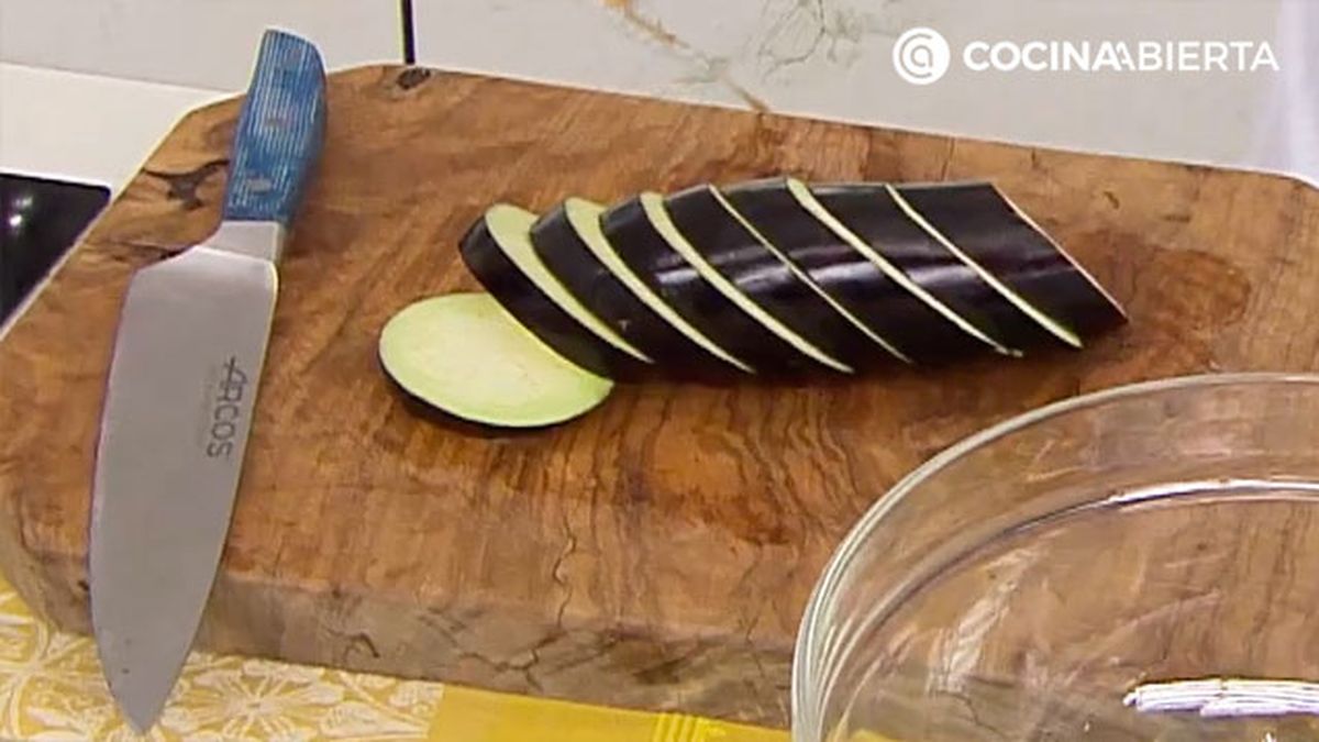 como quitar el amargor a la berenjena truco karlos arguinano paso1