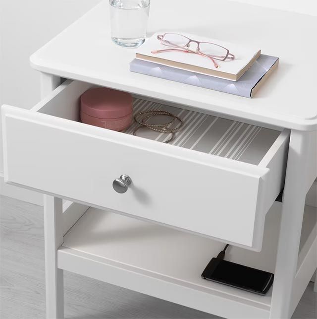 mesita de noche ikea tyssedal 2