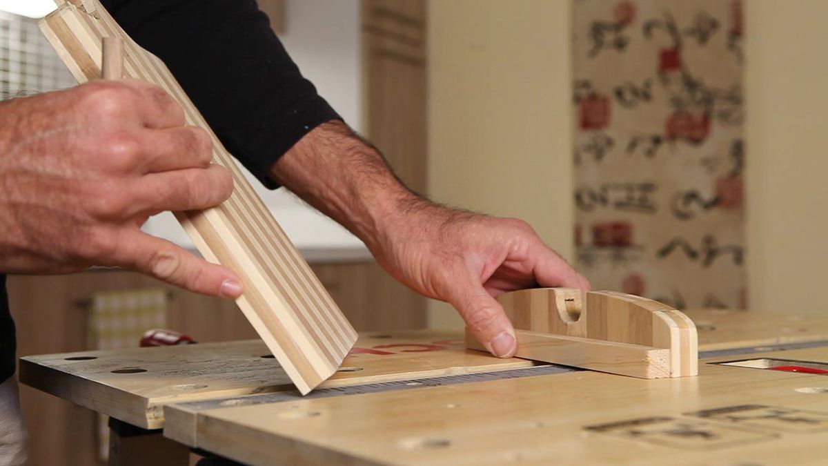 Cómo hacer un atril de cocina de madera paso 5