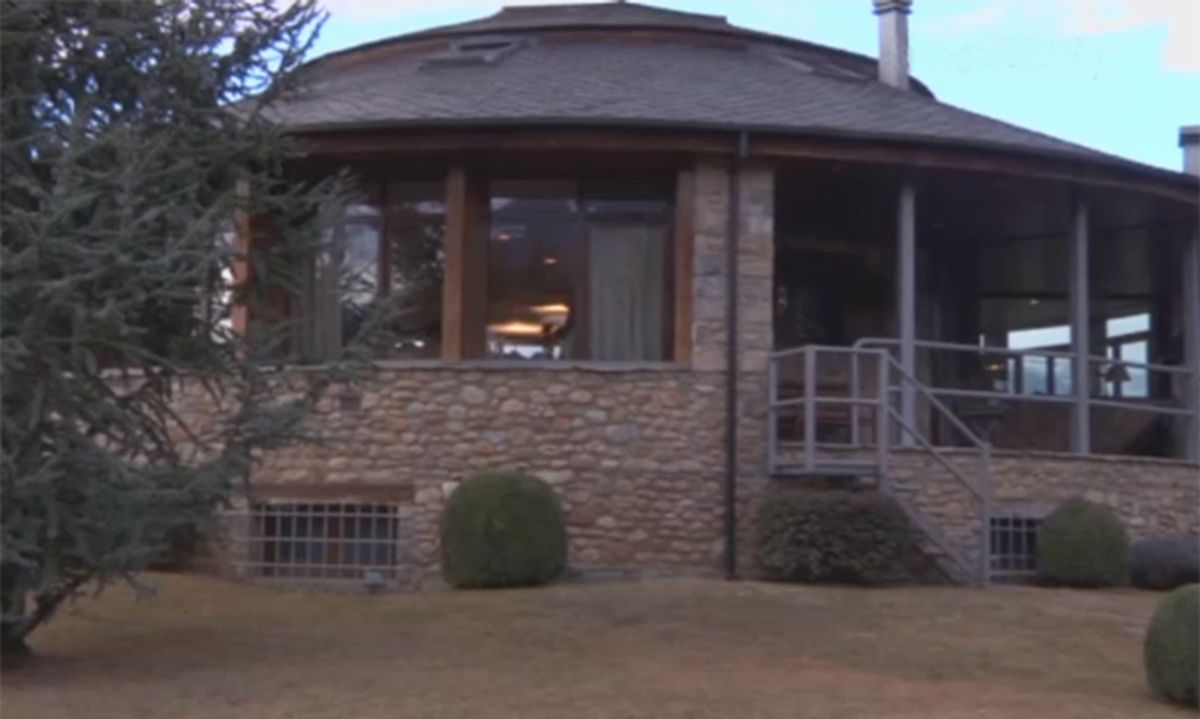 Decorar una casa redonda y acristalada de 360 grados