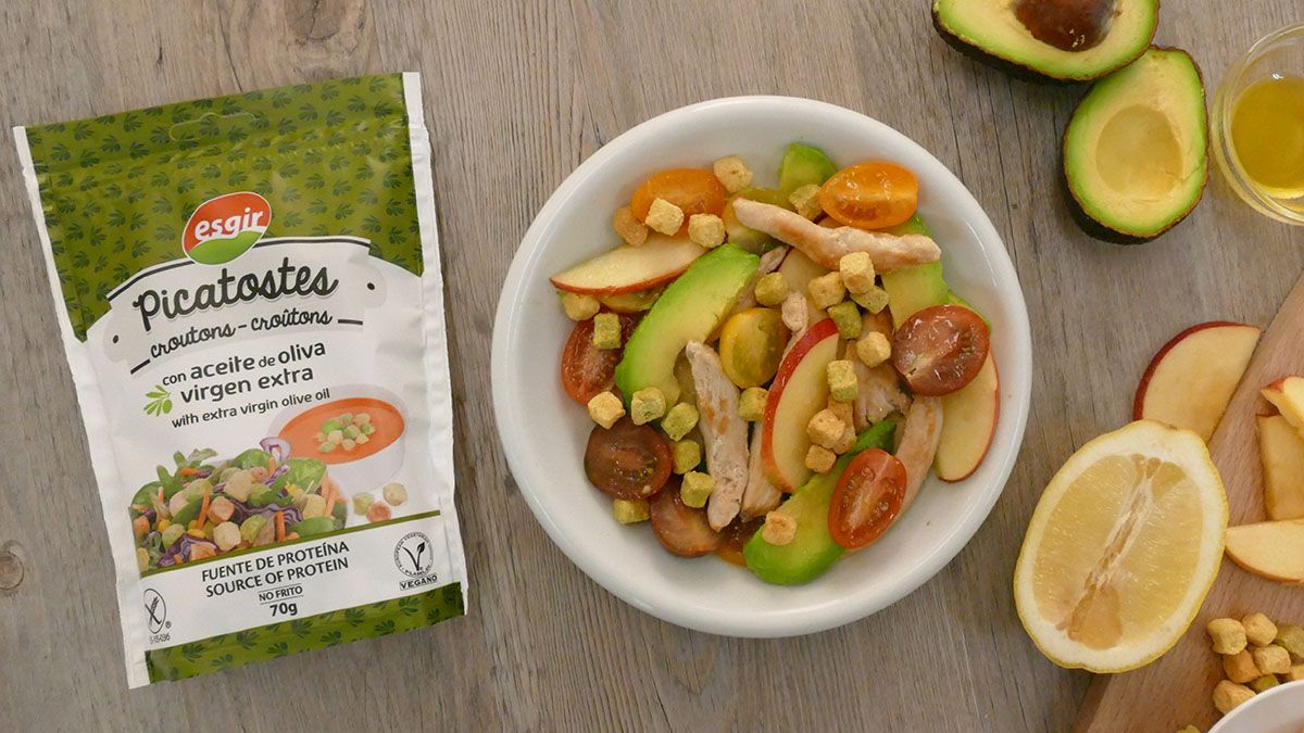 Ensalada de pollo, aguacate, manzana y picatostes   paso 6