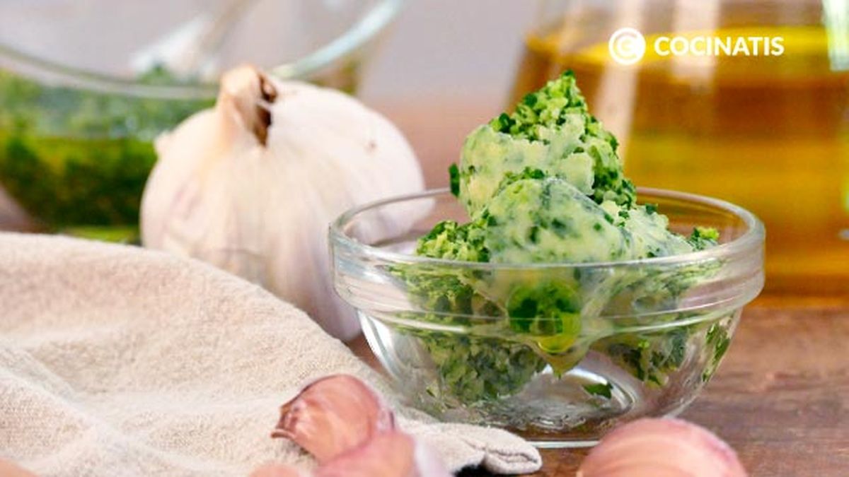 Receta de salsa de ajo y perejil  paso 6