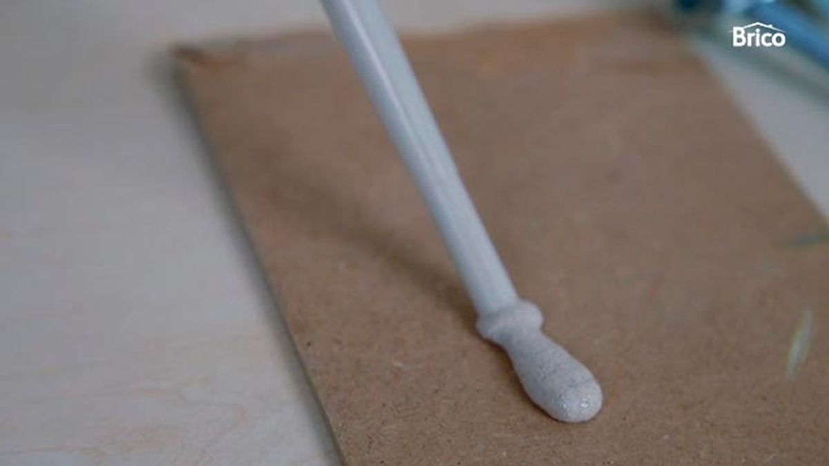 Cómo colocar un taco químico paso 4