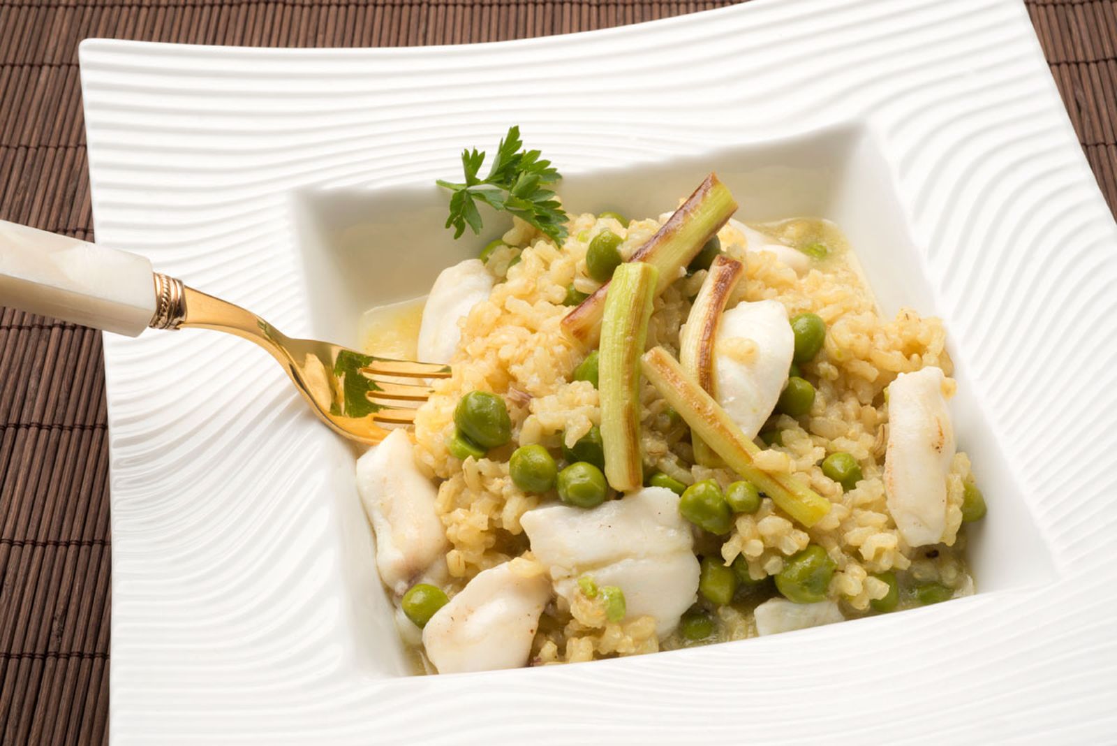 5357 Arroz integral con guisantes y rape (741) xl