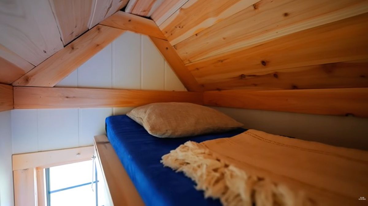 Cama plegable / Foro: Levi Kelly