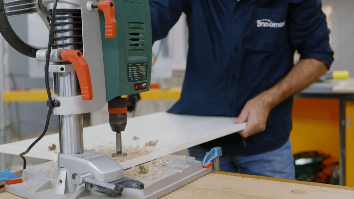 Hacer un mueble suspendido para la pared paso 2