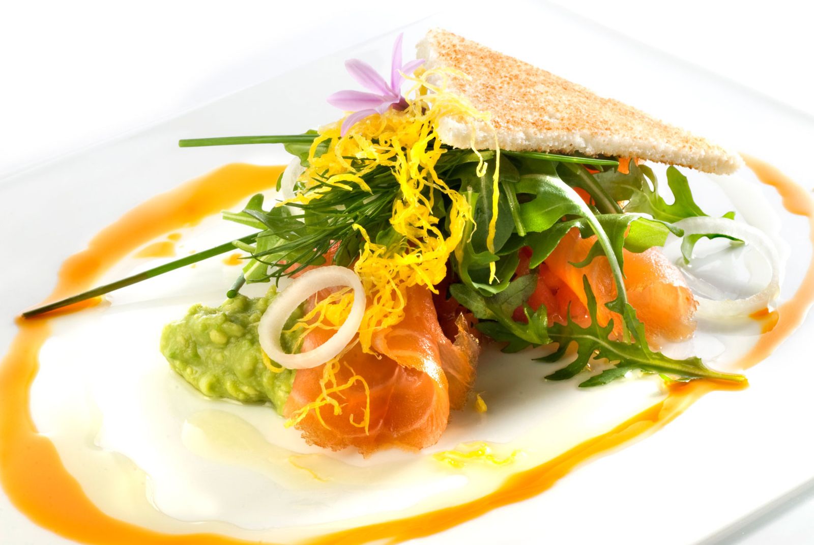 Salmón ahumado en ensalada