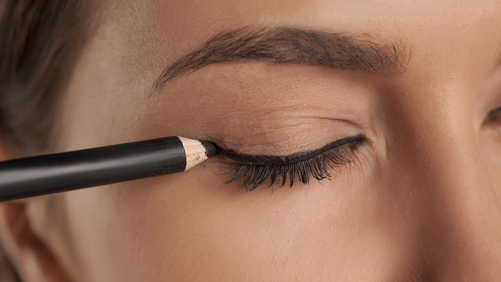 como hacer el eyeliner perfecto lapiz