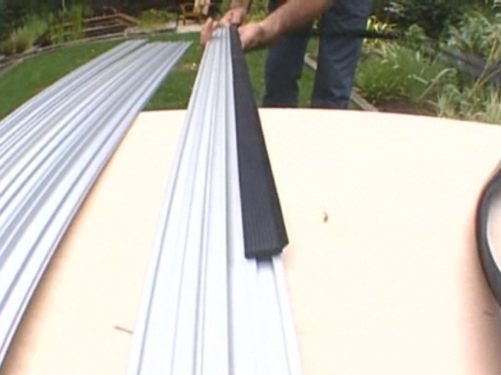 Cubierta de policarbonato para pérgola paso 3
