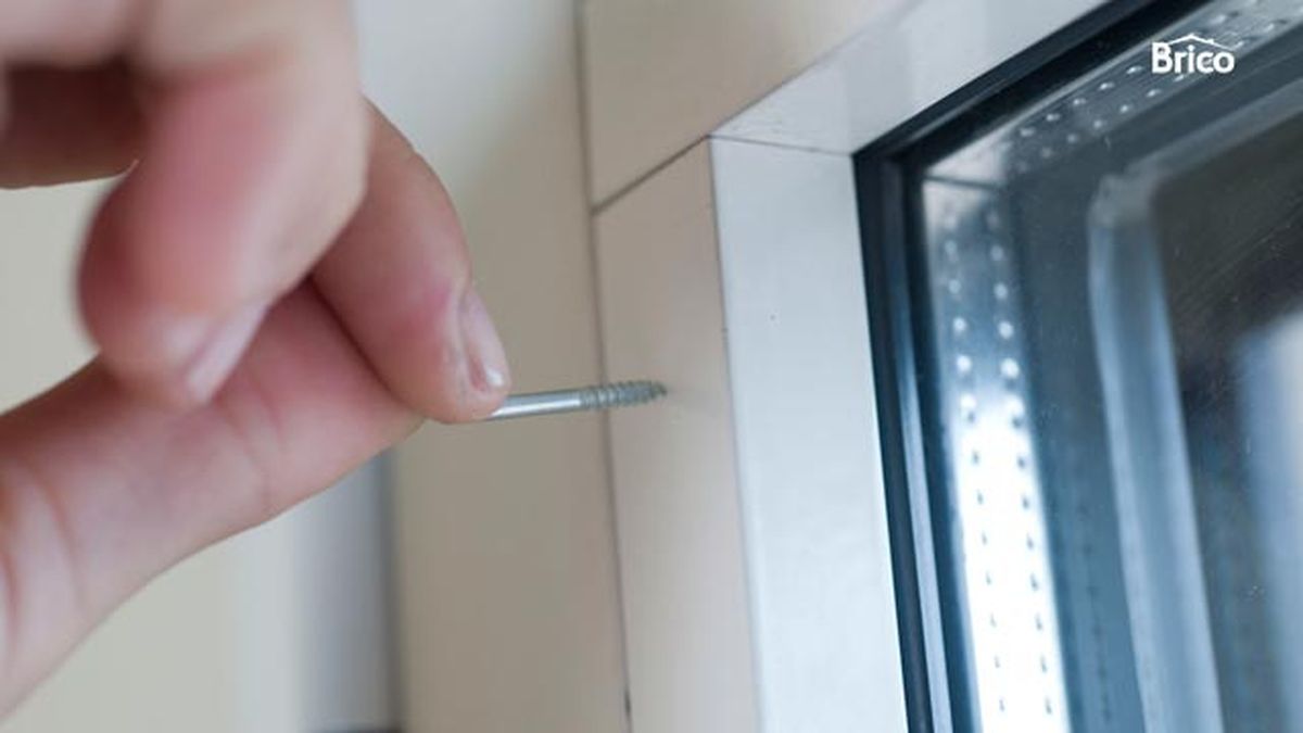 Bricomania 702 Colocar portavisillos p3