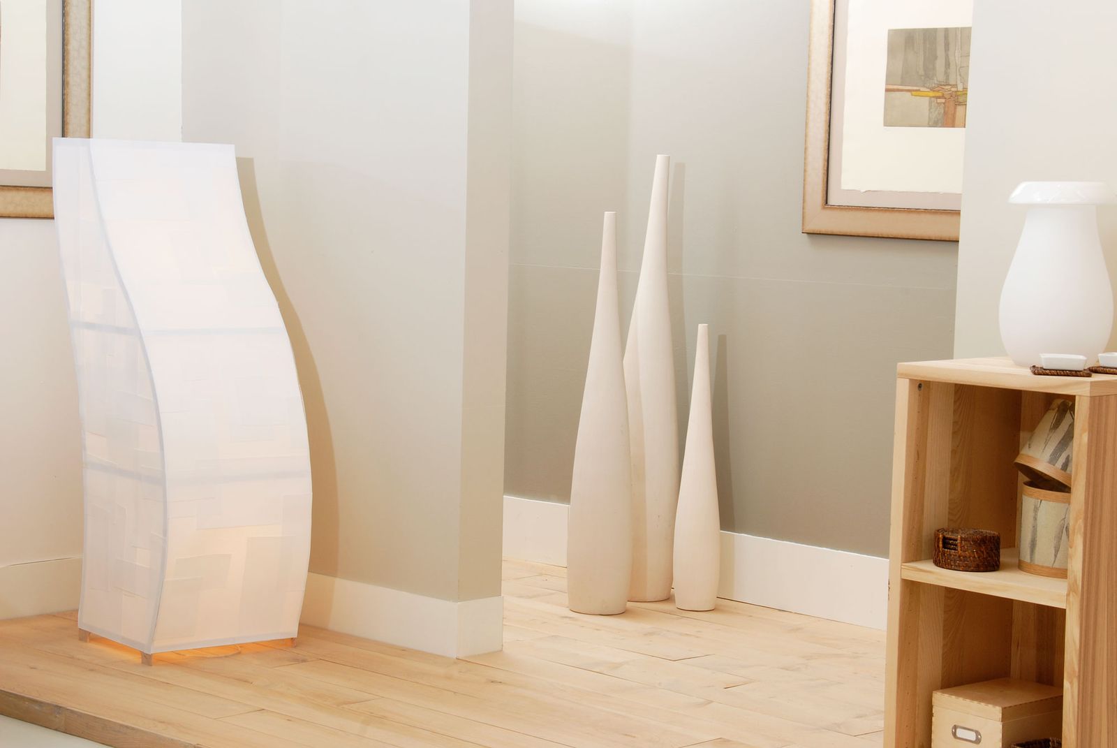 Cómo hacer una lámpara de pie de madera y papel