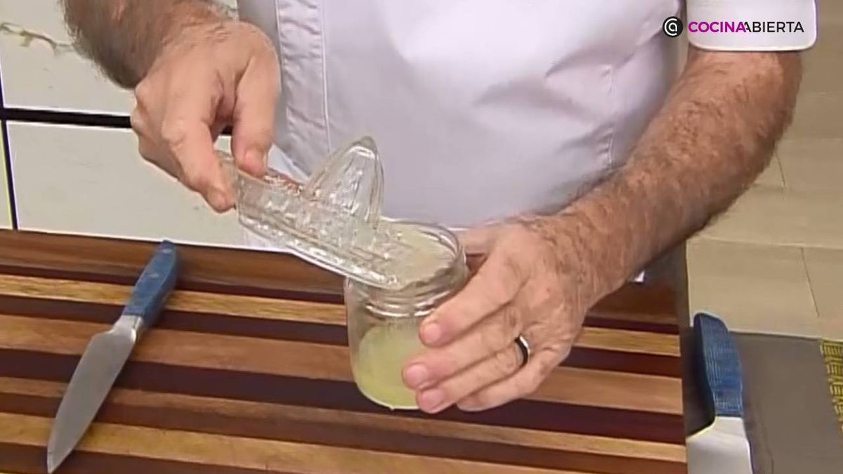 KARL7053 Ensalada de escarola pera y queso fresco paso 1