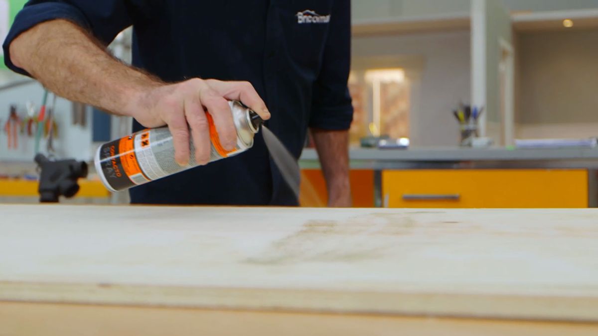 Cómo hacer una mesa redonda abatible paso 2