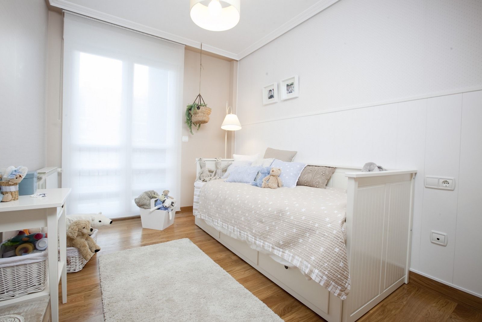 habitacion infantil calida tranquila