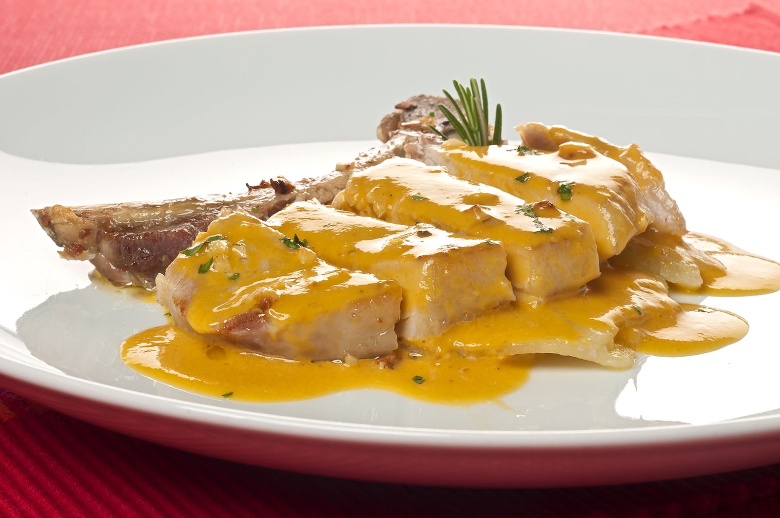 bruno 1235 419 Chuleta de cerdo con salsa de mango