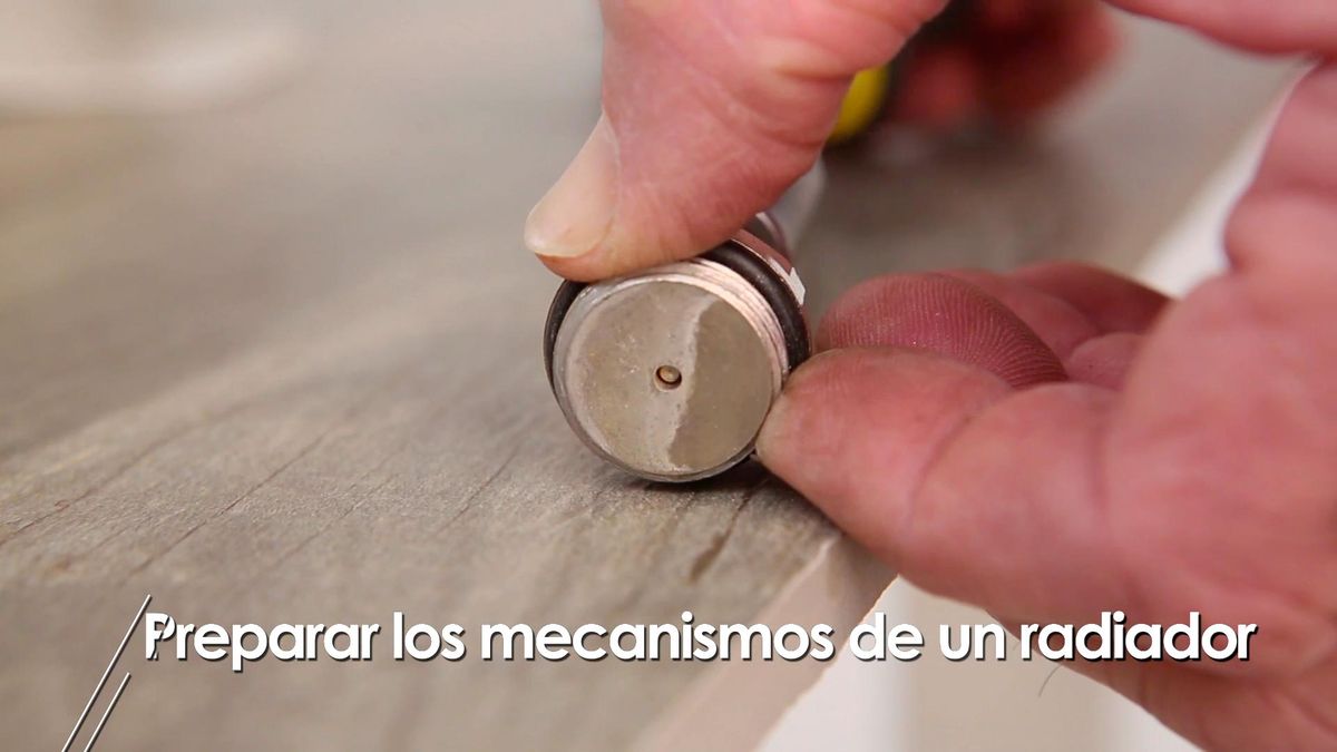 Colocar los mecanismos de un radiador paso 3