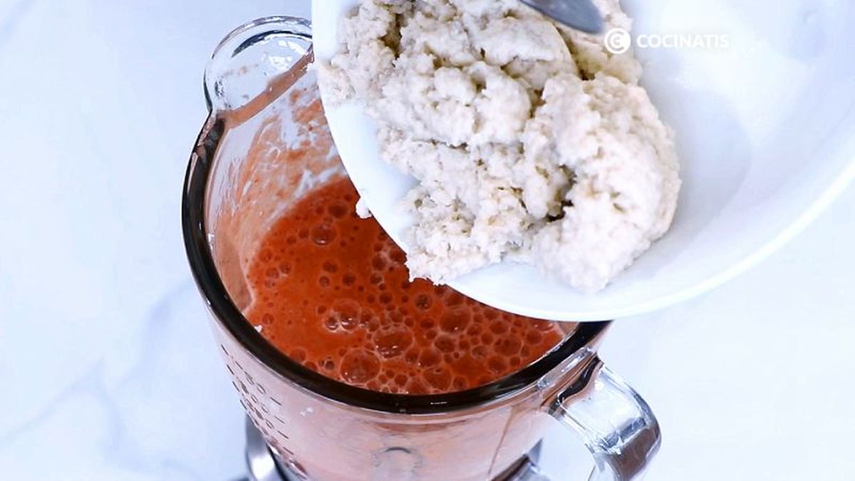 Agregamos el pan a la crema