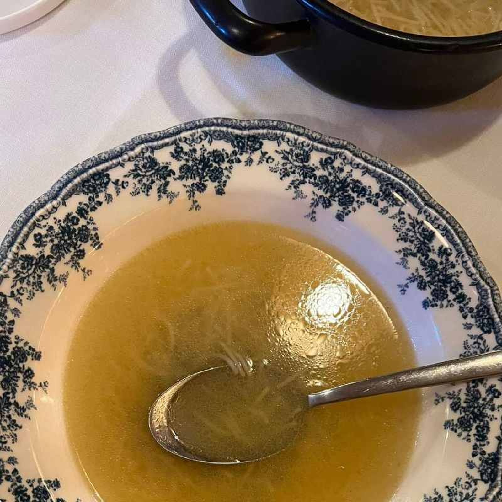 La sopa es el último vuelco que te sirven cuando comes cocido maragato