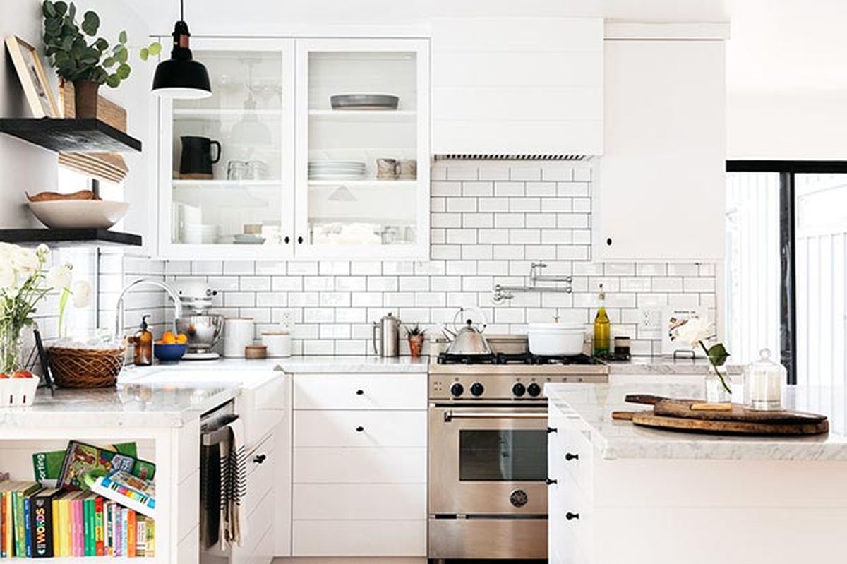 10 Cocinas modernas de color blanco para inspirarte 9