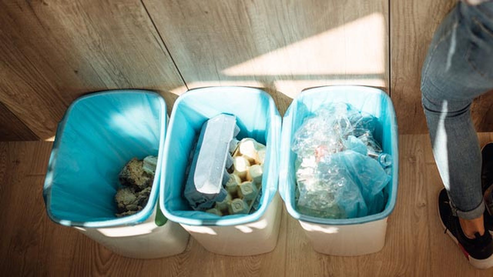 trucos para evitar olor cubo basura
