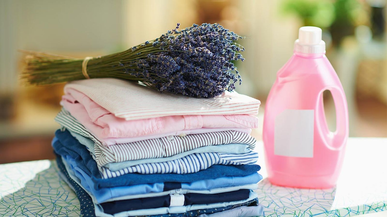 como hacer suavizante casero perfumado concentrado para la ropa limpiador ecologico