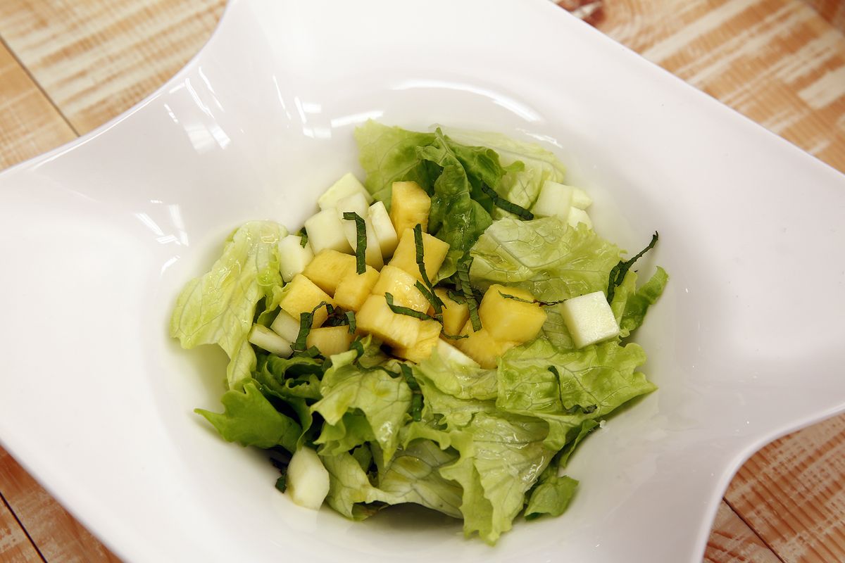 5455 2 Ensalada de piña, pepino y menta