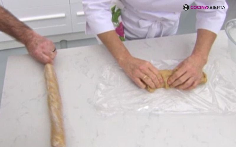 Refrigera la masa de los polvorones para poder cortarla correctamente