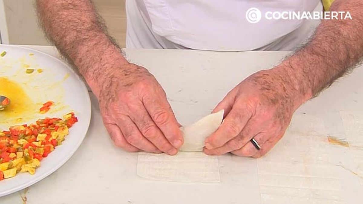 samosas de pollo con salsa yogur empanadillas India receta karlos arguinano karl67800321 paso3