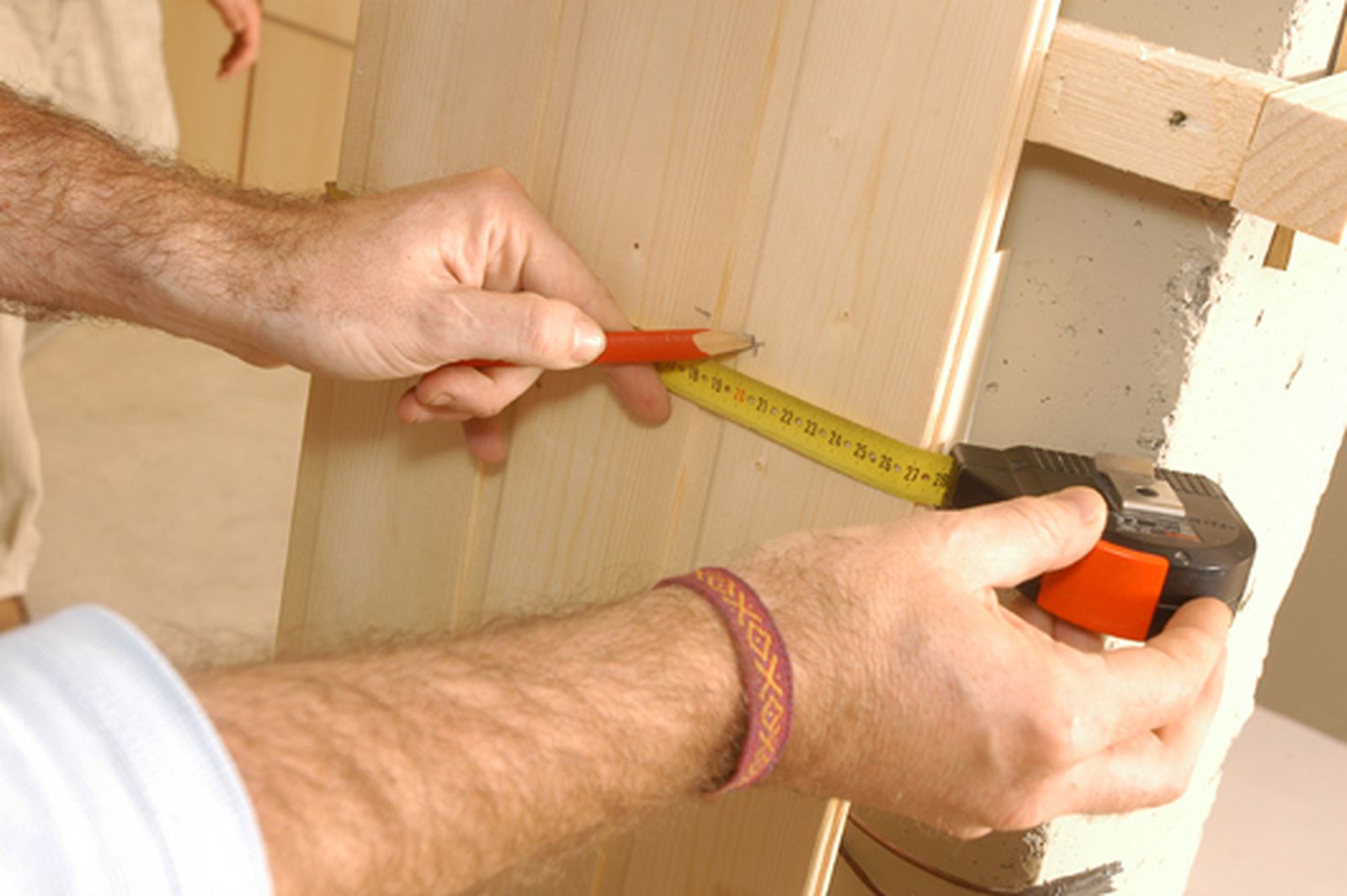 Forrar una columna con un friso de madera paso 9