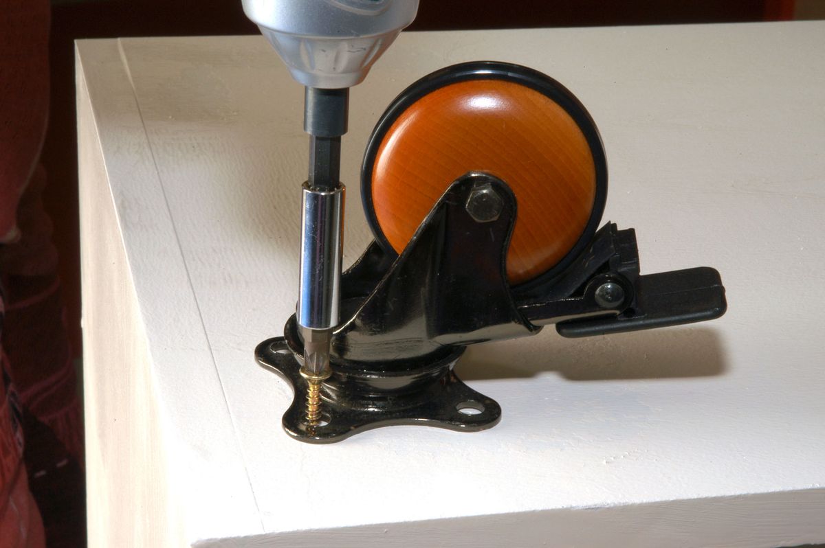 Cómo hacer y decorar un armario para la plancha paso 13