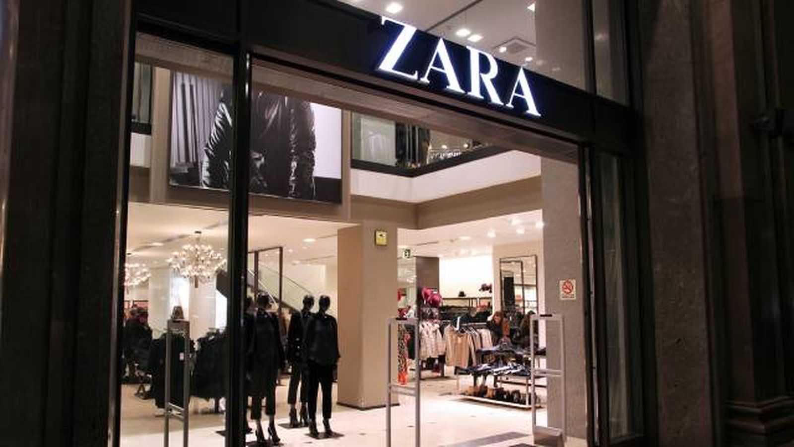 escaparate tienda zara 1