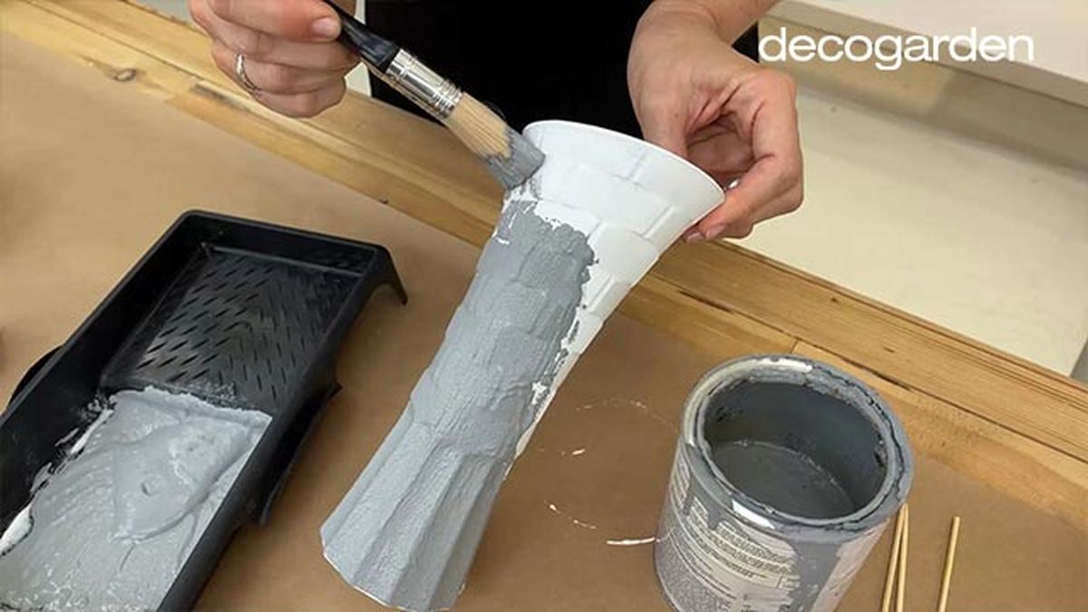 pintar jarrones con bicarbonato paso 5